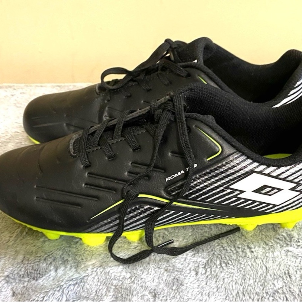 OTTO Men's Black and Neon Green Athletic Shoes